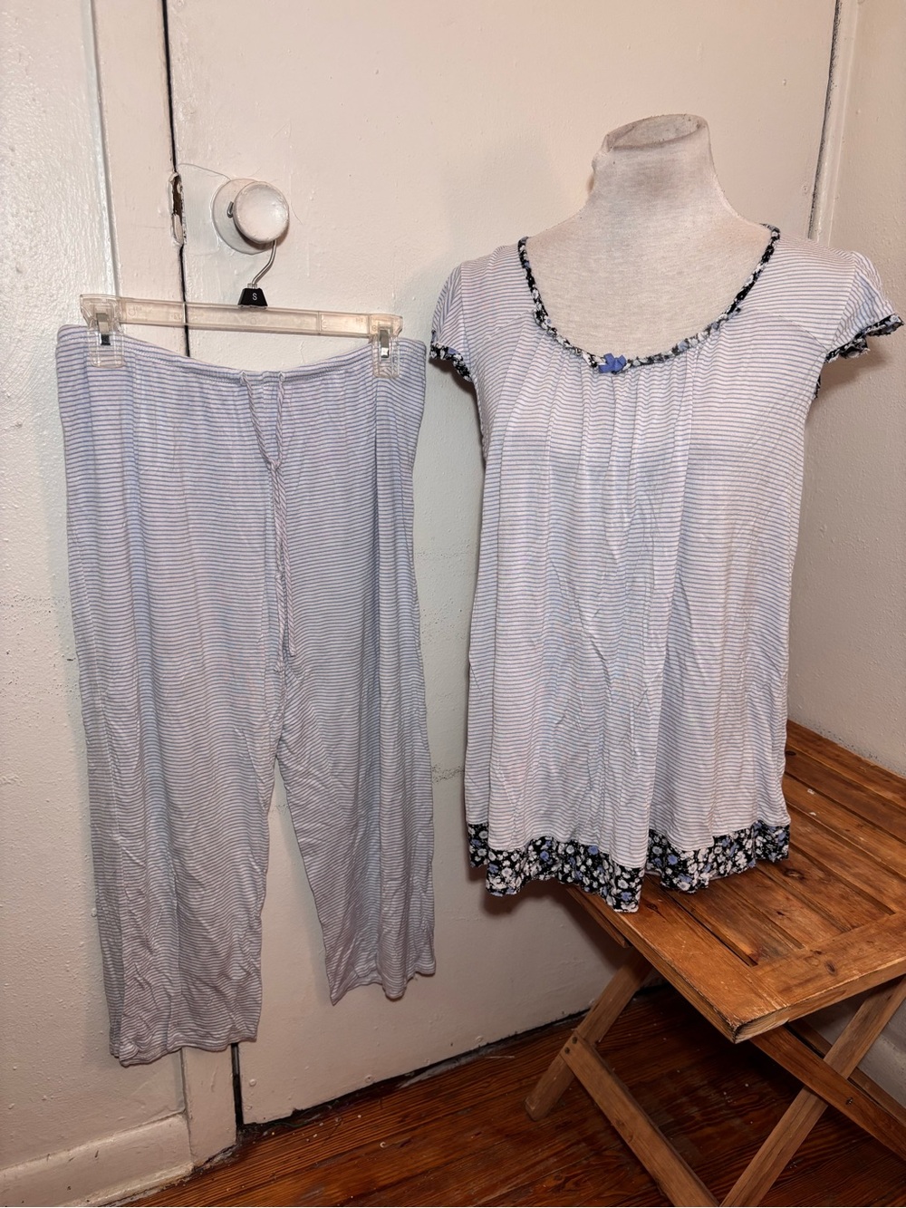 Ellen Tracy Pajama Set